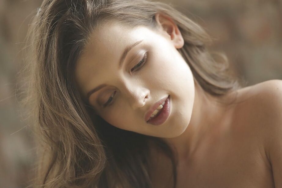 16P Buceta raspada da maravilhosa pornstar Liona Levi é filmada diante das câmeras
