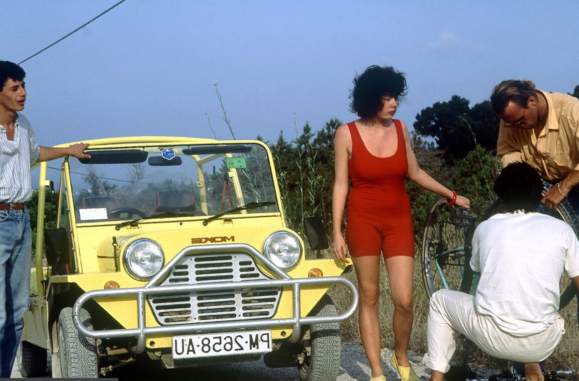 16P Vintage doll get a flat while bicycling & rewards her helpers with a fuck fest