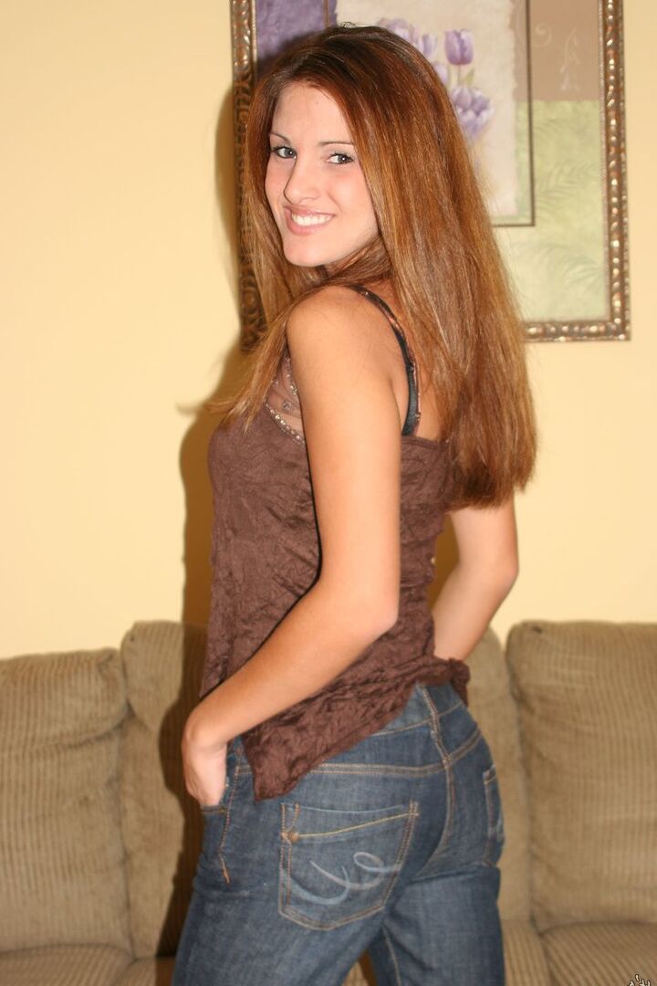 16P First timer Andie gets totally naked on couch before parting her trimmed pussy