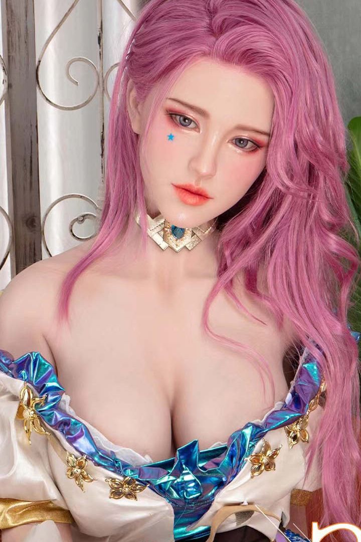 21P Muñeca sexual parecida a una diosa con cabello rosado se burla con hermosos atuendos