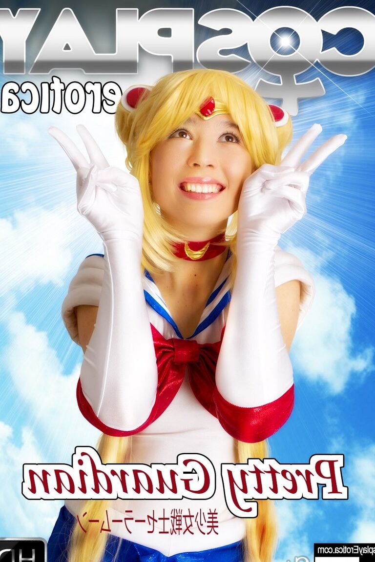 Entusiasta asiática de cosplay 12P libera sua buceta lisa durante ação solo