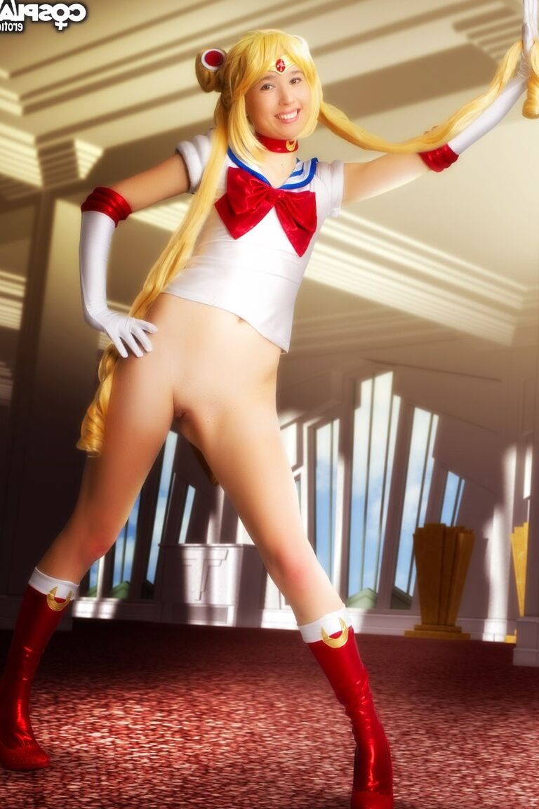 Entusiasta asiática de cosplay 12P libera sua buceta lisa durante ação solo