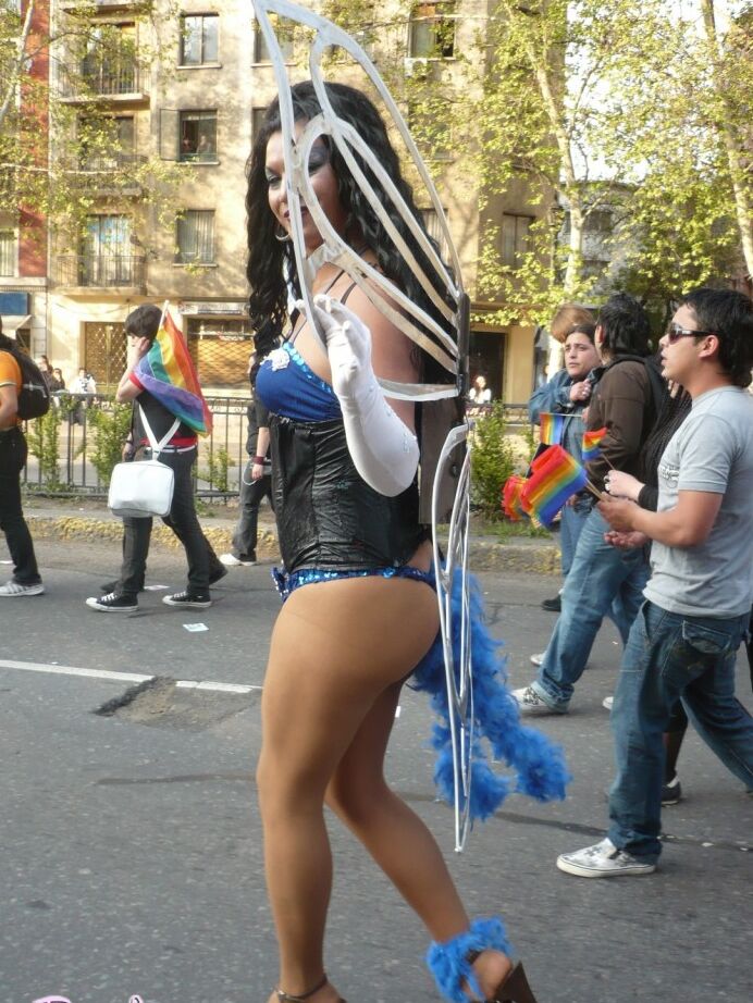 12P Trannies gostosas na parada gay de Santiago