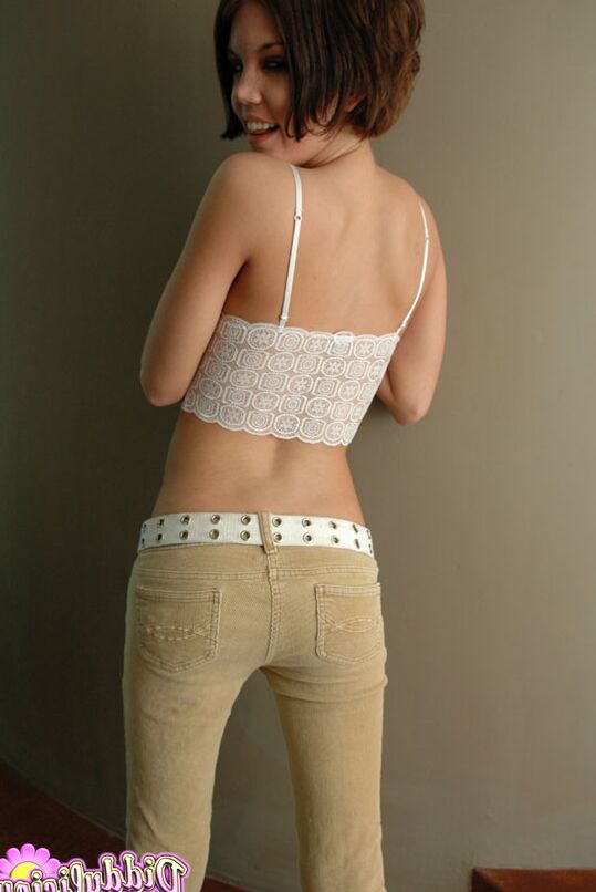 12P Thin teen Diddylicious unbuttons denim jeans before slipping them over ass