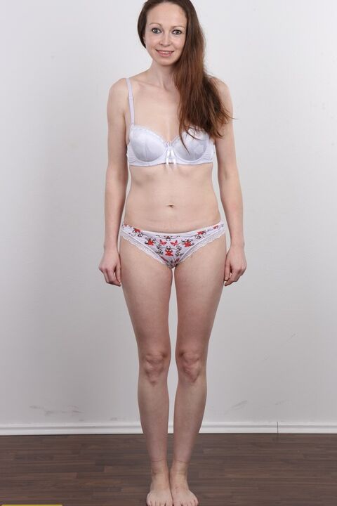 20P First timer Jana smiles a lot while taking off all of her clothes
