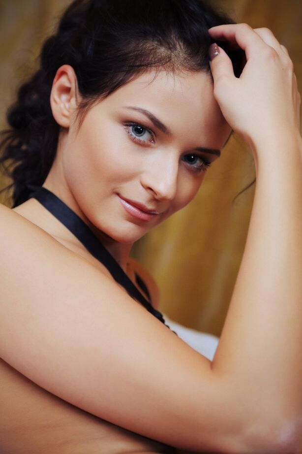 18P Brunette Ardelia A in stockings showing closeup of shaved pussy and ass