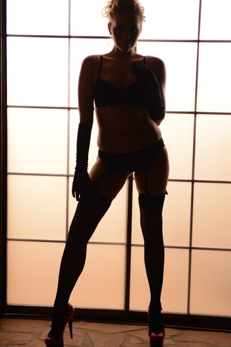 21P Histórias reais de esposas Bill Bailey, Mia Malkova
