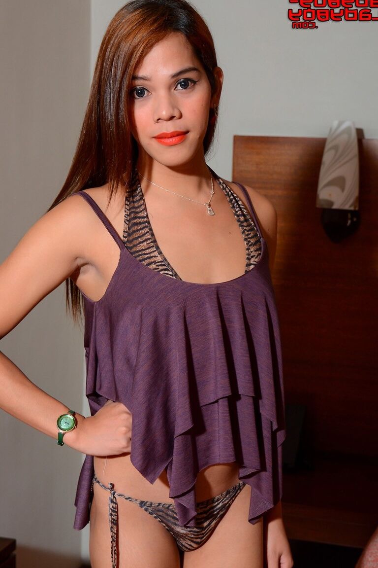 16P Asiático TGirl Jackeline