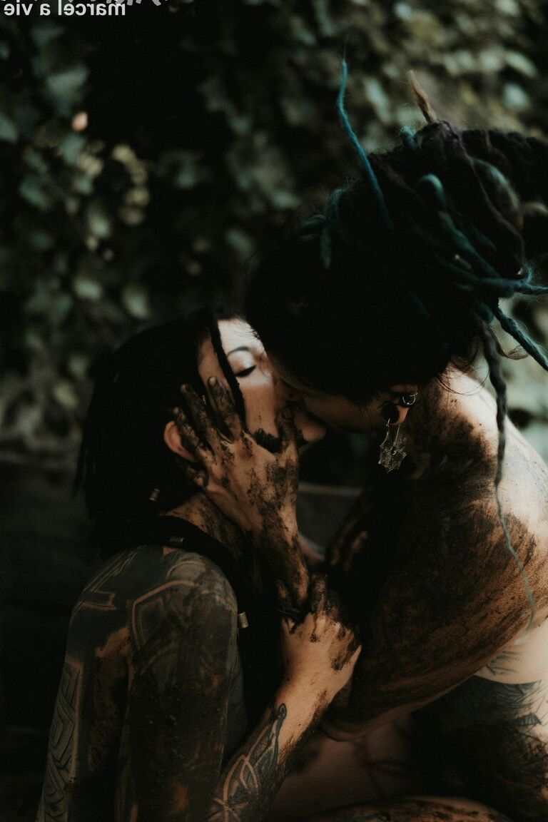 16P Lesbianas muy tatuadas Illuz