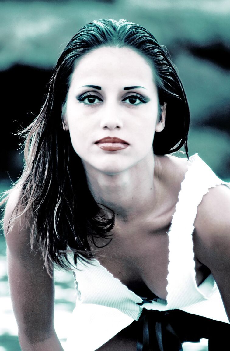 21P Met Art Liliana