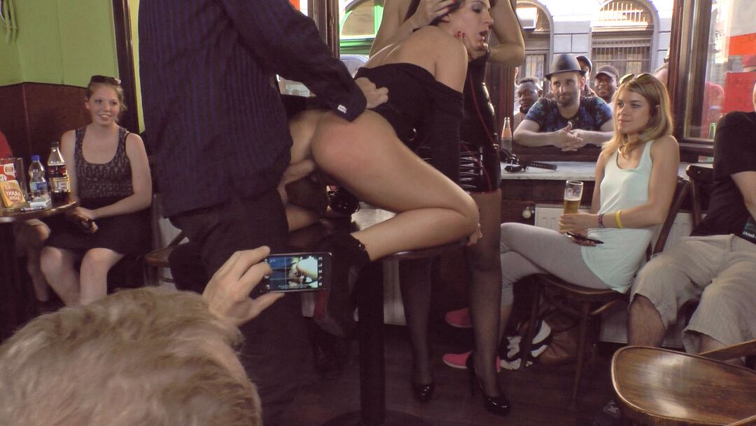 21P Desgraça Pública Bella Beretta, Fetish Liza, John Strong