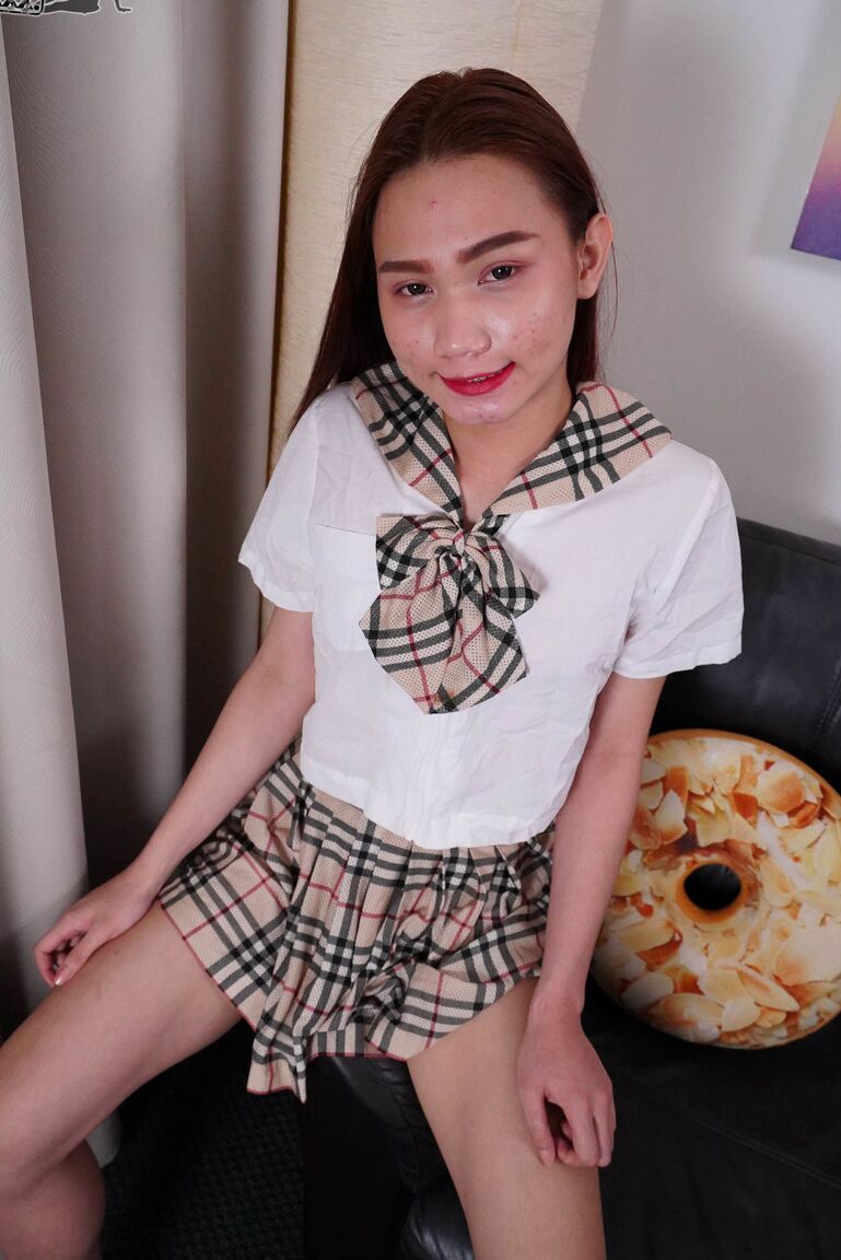16P Asiatique TGirl Om