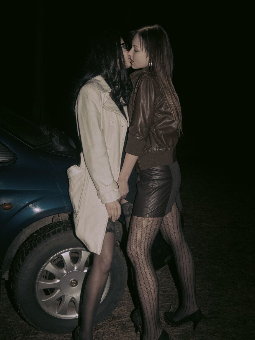 21P La Vida Erótica Helena J, Lexi B