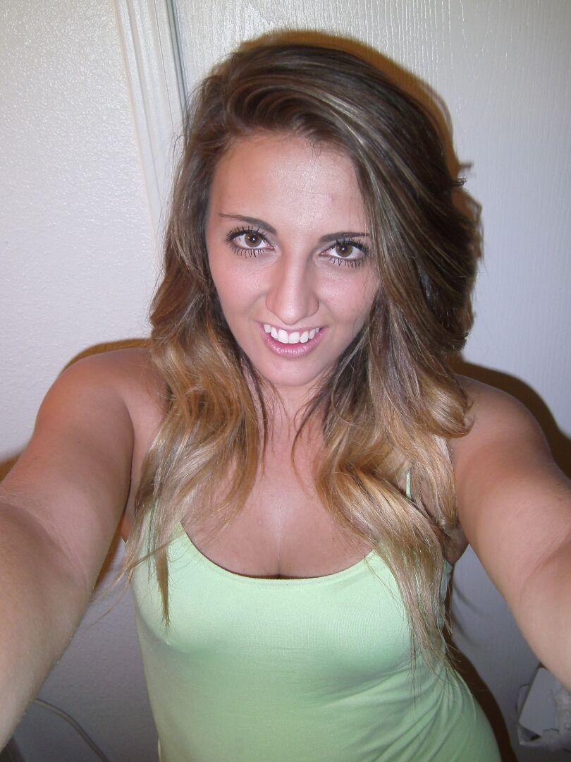 21P Cute blonde Brooke B takes a selfie of herself showing her tits and bubble ass