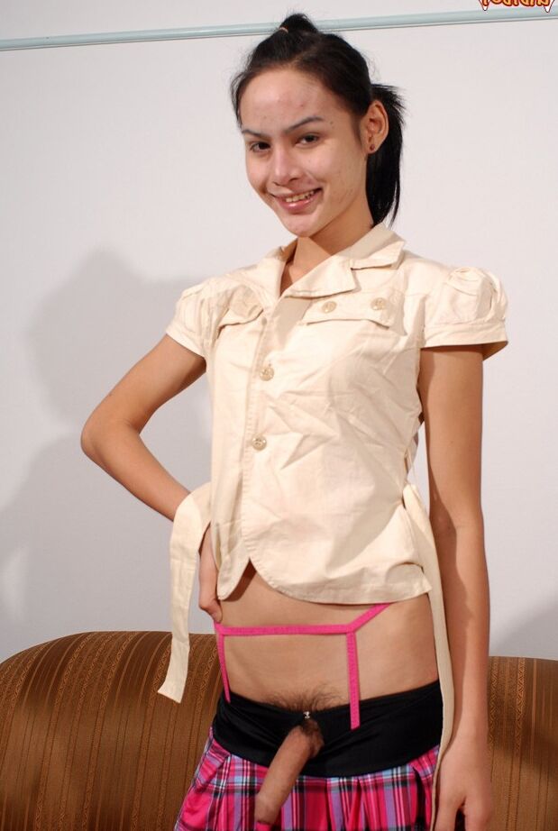 16P Asian TGirl Ganhe