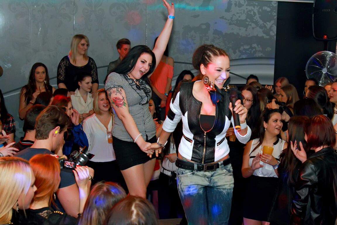 15P Drunk chicks get overly stimulated and proceed to suck and fuck male dancers