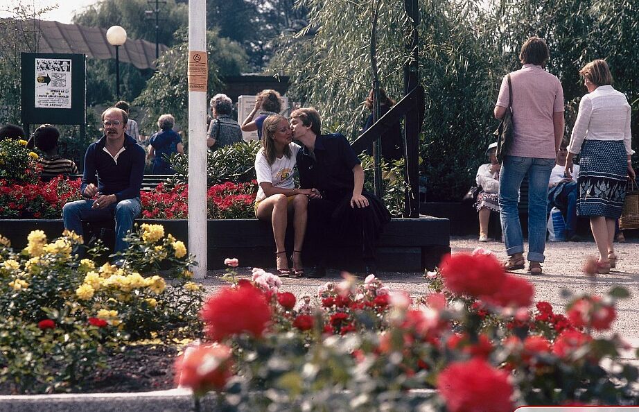 13P A collection of retro pornstars from the 70s and 80s doing naughty things