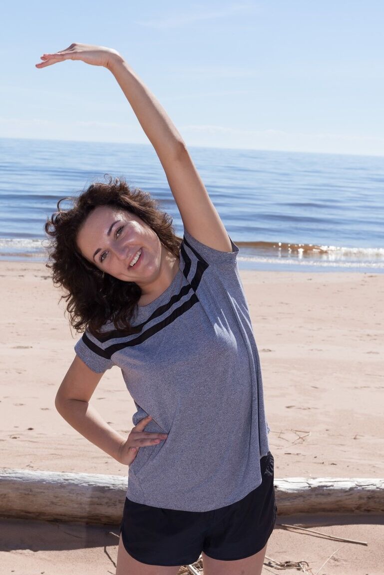 16P First timer Laimites spreads her hairy twat wide open at the beach