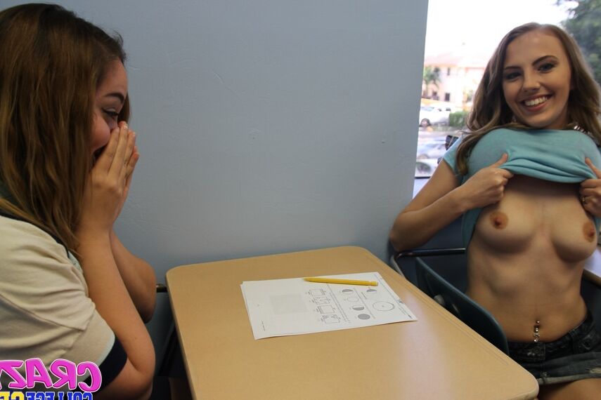 16P La alumna amateur Ashley mostrando sus tetas y sus bragas bajo la falda en el aula