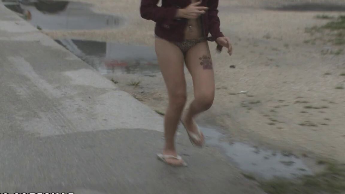 21P Adorable American Aria Rae	gets fucked by a handsome stranger in a van