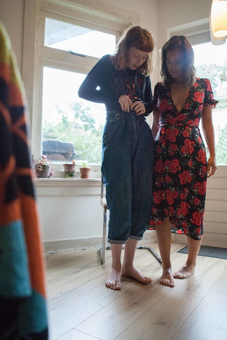 17P Young lesbian girls buy new clothes and try it on when come home