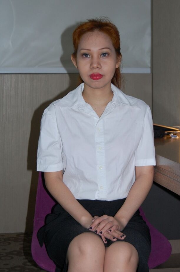 17P Ruby-lipped Filipina Laverna with big booty deepthroats a hard cock in POV