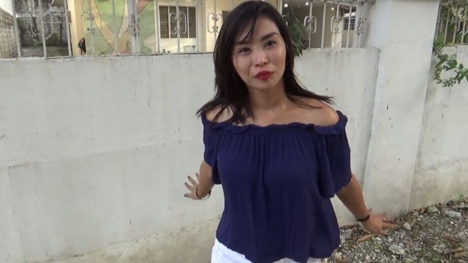 17P Tattooed Filipina bargirl sucks the cum from a cock in pov mode