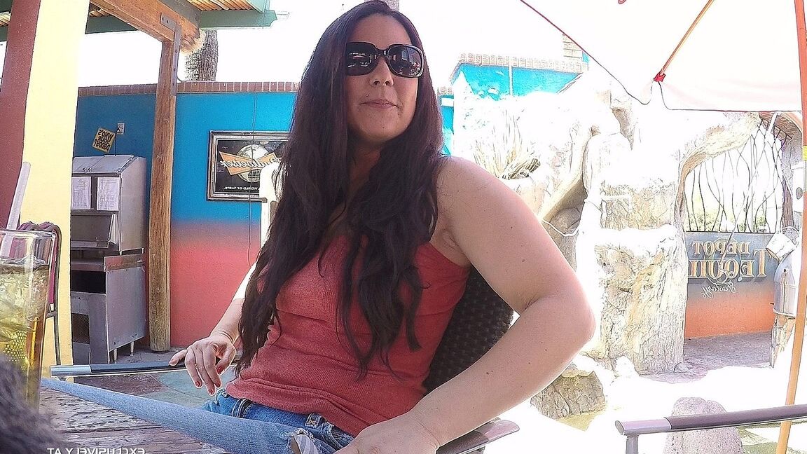 19P Garota sacanagem exala esperma de sua buceta depois de viver a fantasia de gangbang
