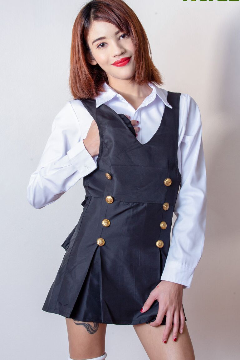 16P Asiático TGirl Joop