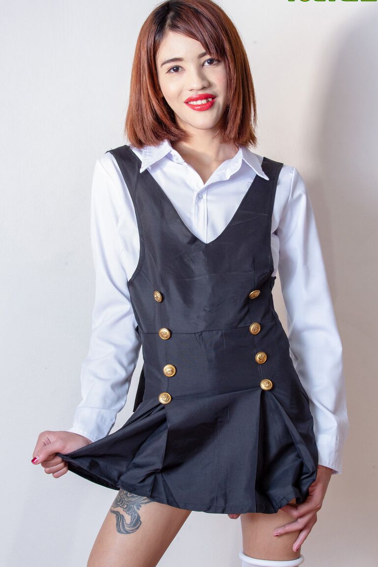 16P Asiático TGirl Joop