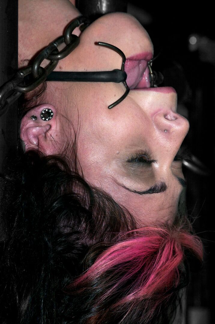 21P Device Bondage Kayden Faye