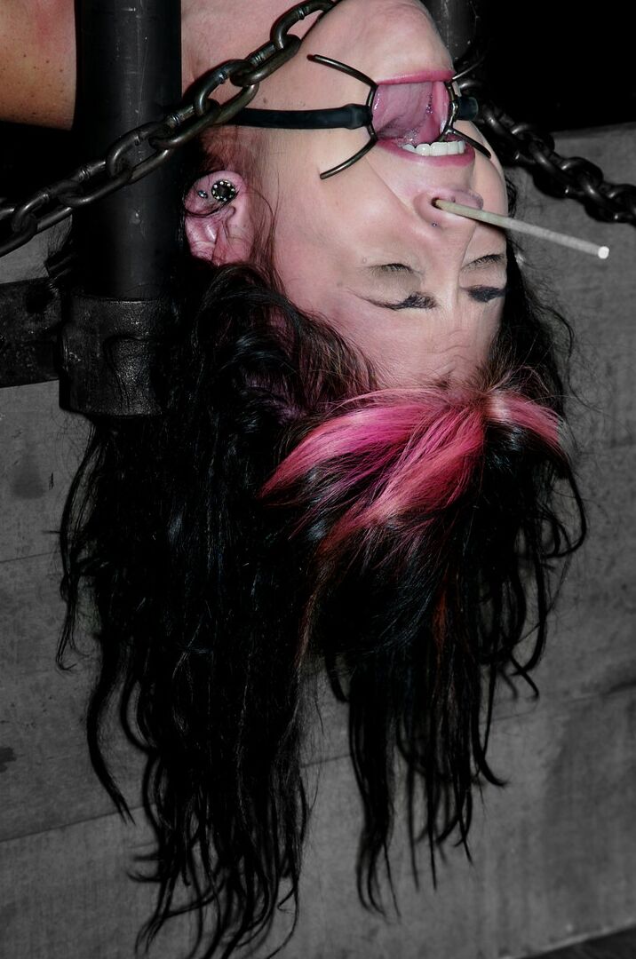 21P Device Bondage Kayden Faye