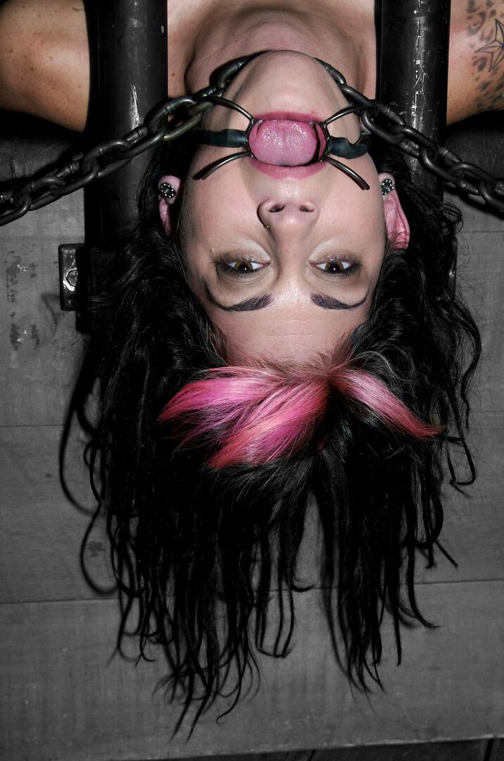 21P Device Bondage Kayden Faye
