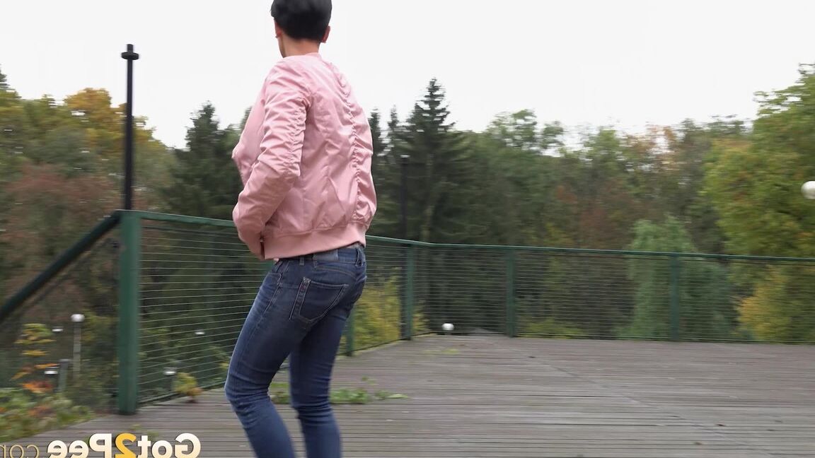 15P Short haired female Gabriellla Gucci squats foe a peen on a public crossover