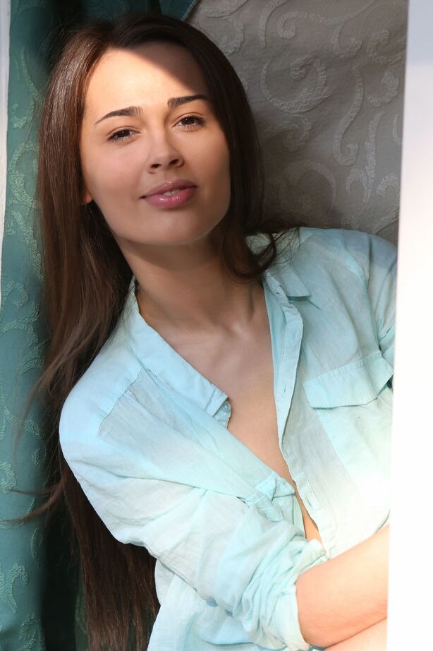 18P Thin Russian teen Trista A opens the drapes while displaying her nubile figure