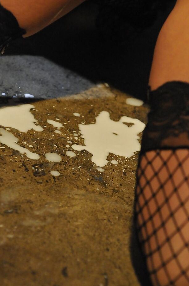 16P Bubbied vixens on high heels sharing a stiff prick and a sticky cumshot