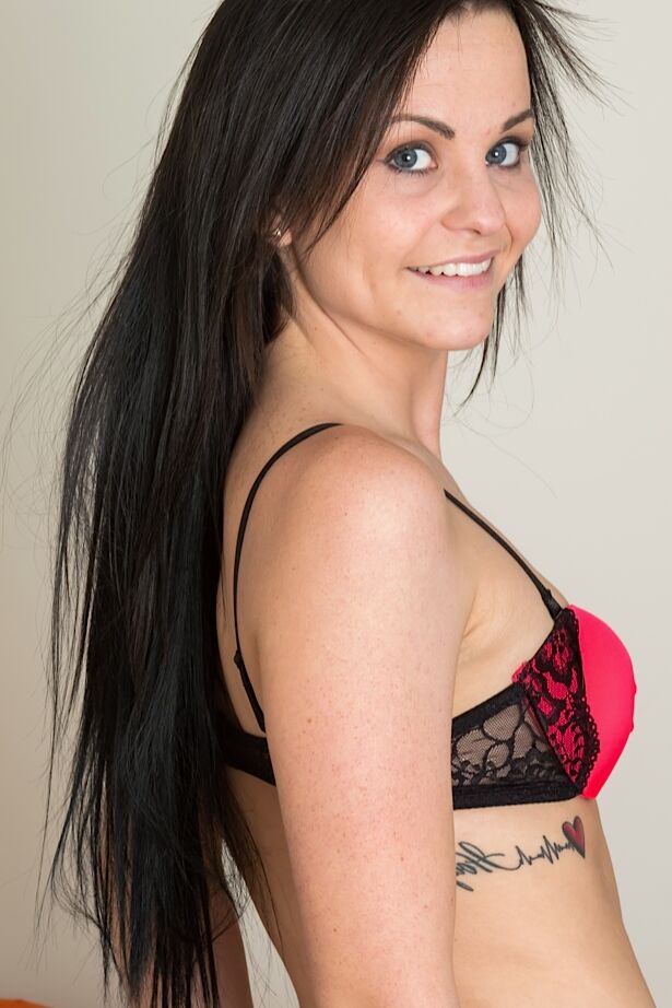 16P Pretty amateur girl Brooklyn Daniels playing with nice small tits