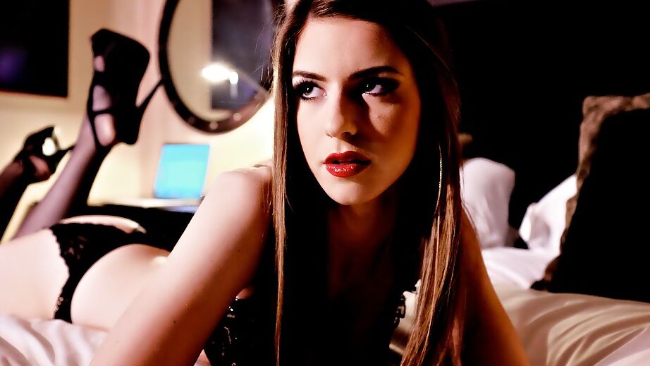 16P Fully natural babe in stockings Stella Cox is posing in the hotel room