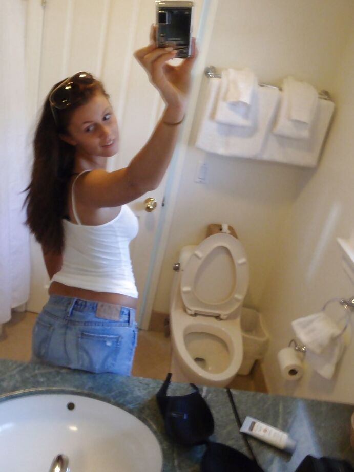 13P Pretty amateur Whitney likes to take selfies and show off her pussy