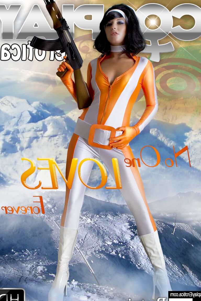 12P Cate No One Loves Forever nacktes Cosplay