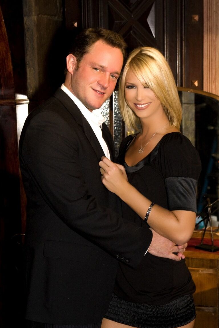 17P Die schlanke Blondine Brooke Banner gibt BJ und lässt sich von hinten den Muff nehmen