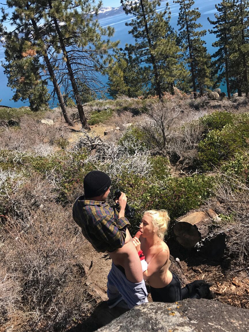 17P Cutie Sierra Nicole hace una mamada al aire libre
