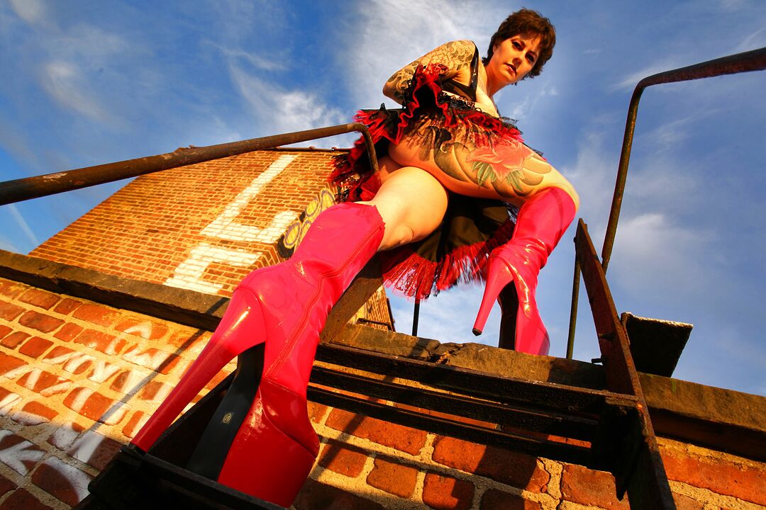 15P High heeled tattooed goth in high heels rooftop