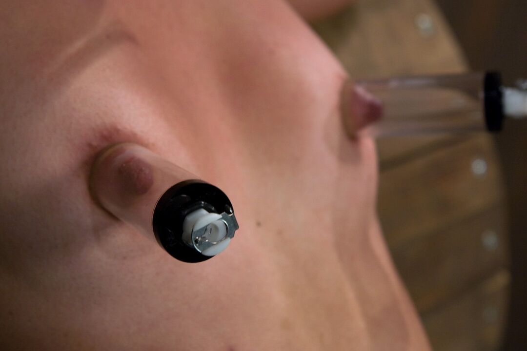 21P Device Bondage Leah