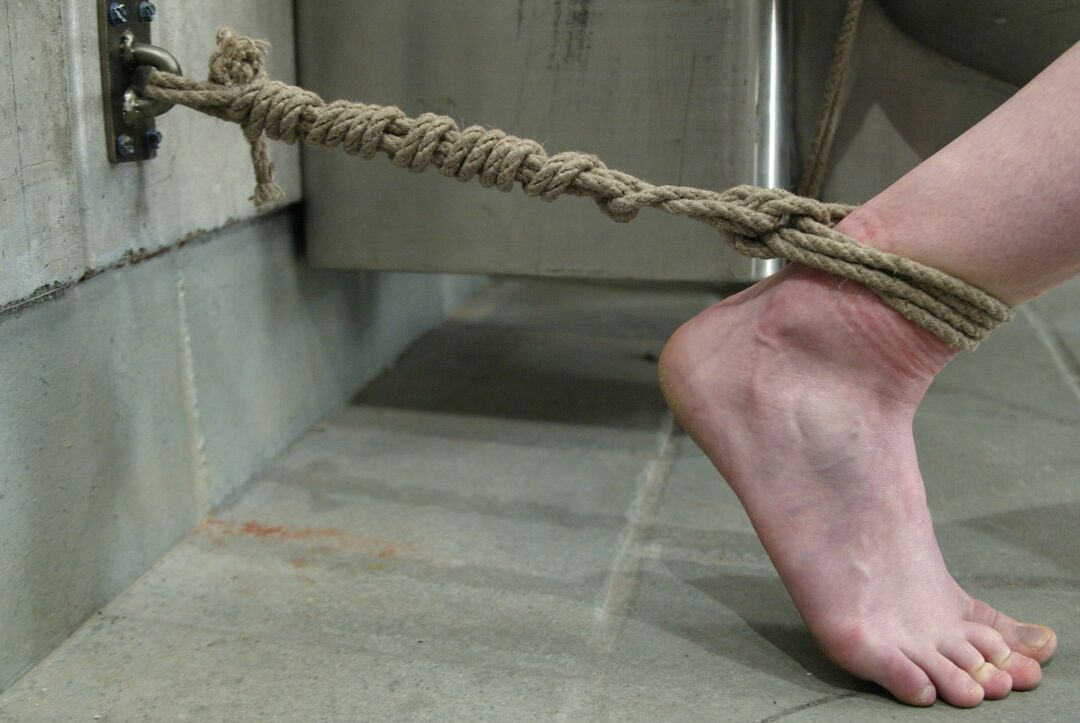 21P Hogtied Lilly, Sgt  Major