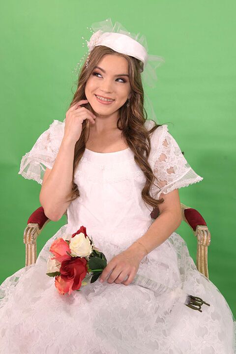 12P Noiva que será Evelina Darling chupa e fode com o fotógrafo do dia do casamento