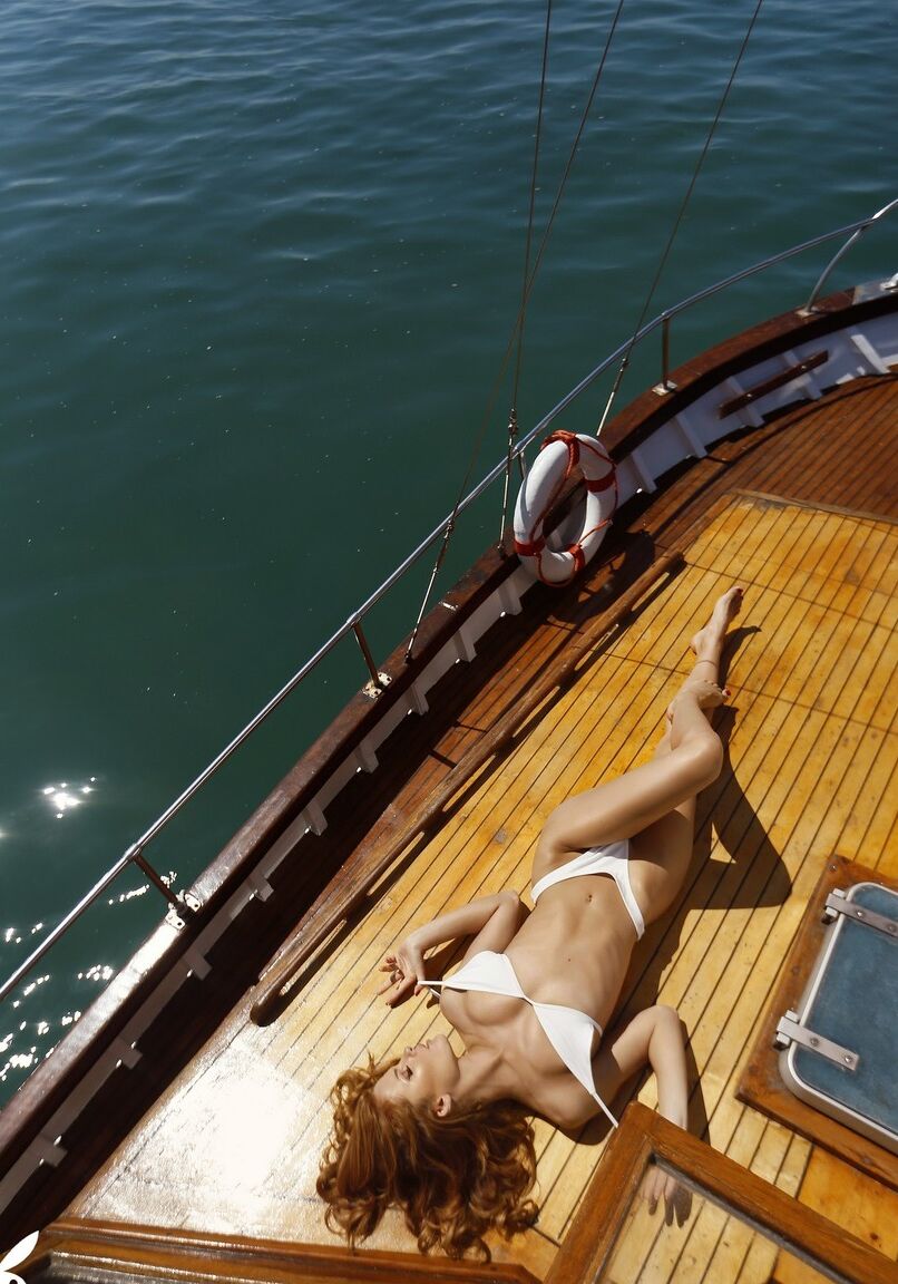 17P Exotic playboy babe with freckles Valeria Lakhina posing naked on the sea