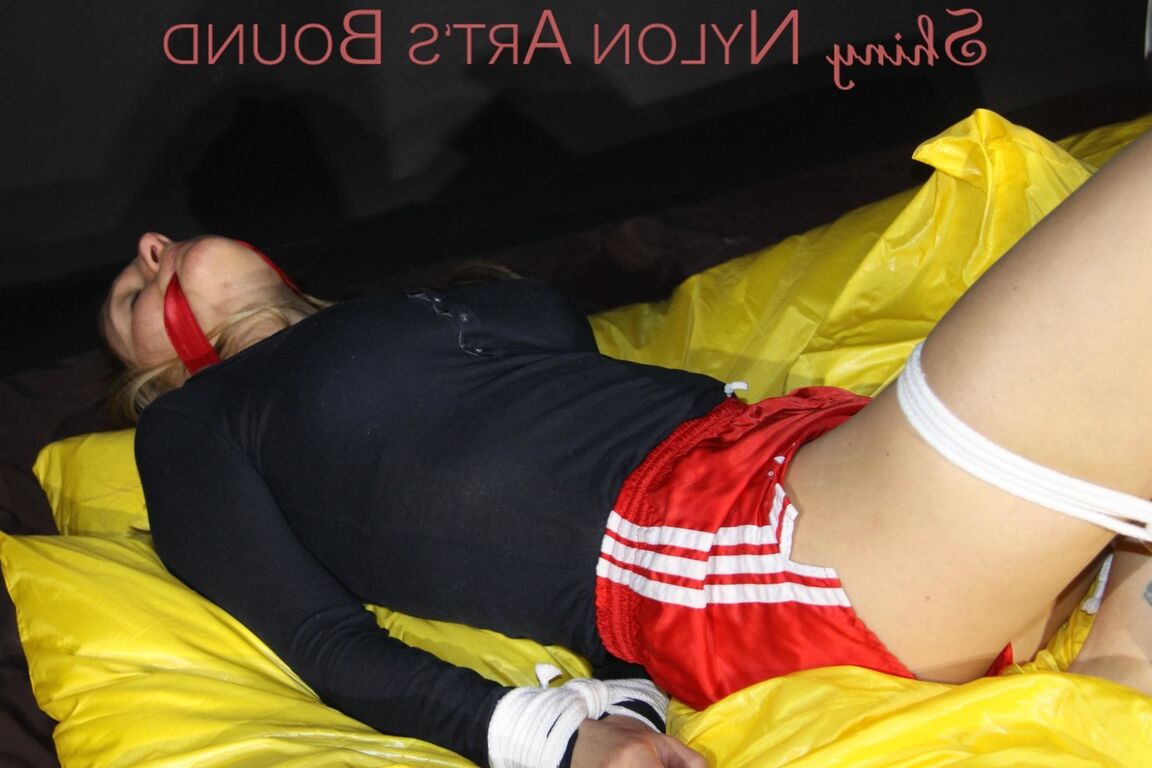 16P Sexy Sandra being tied and gagged feet on the hands with ropes and a clothgag