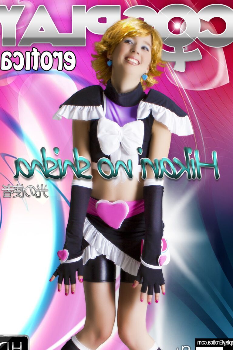 12P Modelos ruivos fofos fazem cosplay de roupas de uma forma tentadora