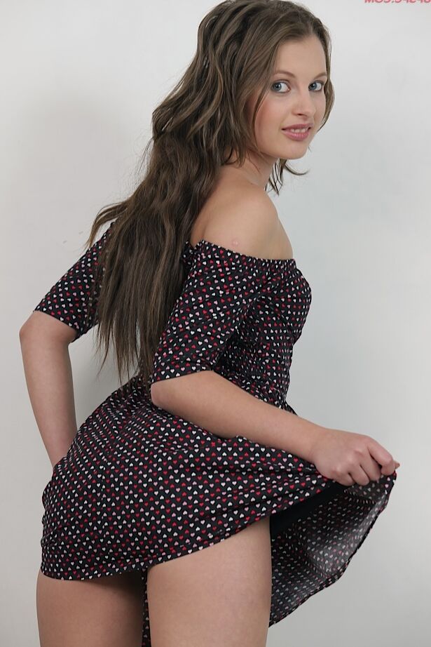 16P Close up amateur posing scene with a teen babe Liona B in high heels